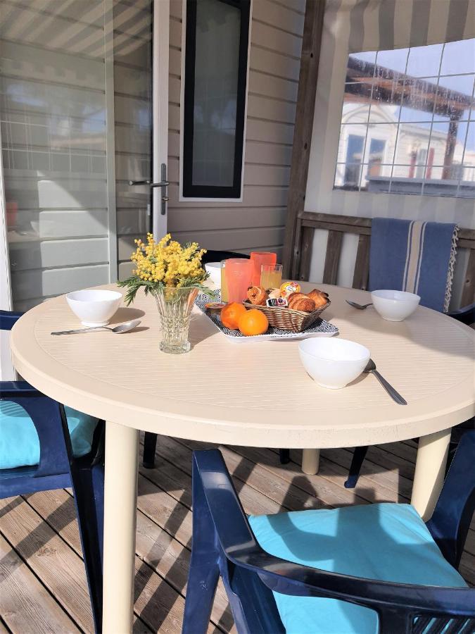 Camping Le Clos Des Pins Saint-Hilaire-de-Riez Exterior foto