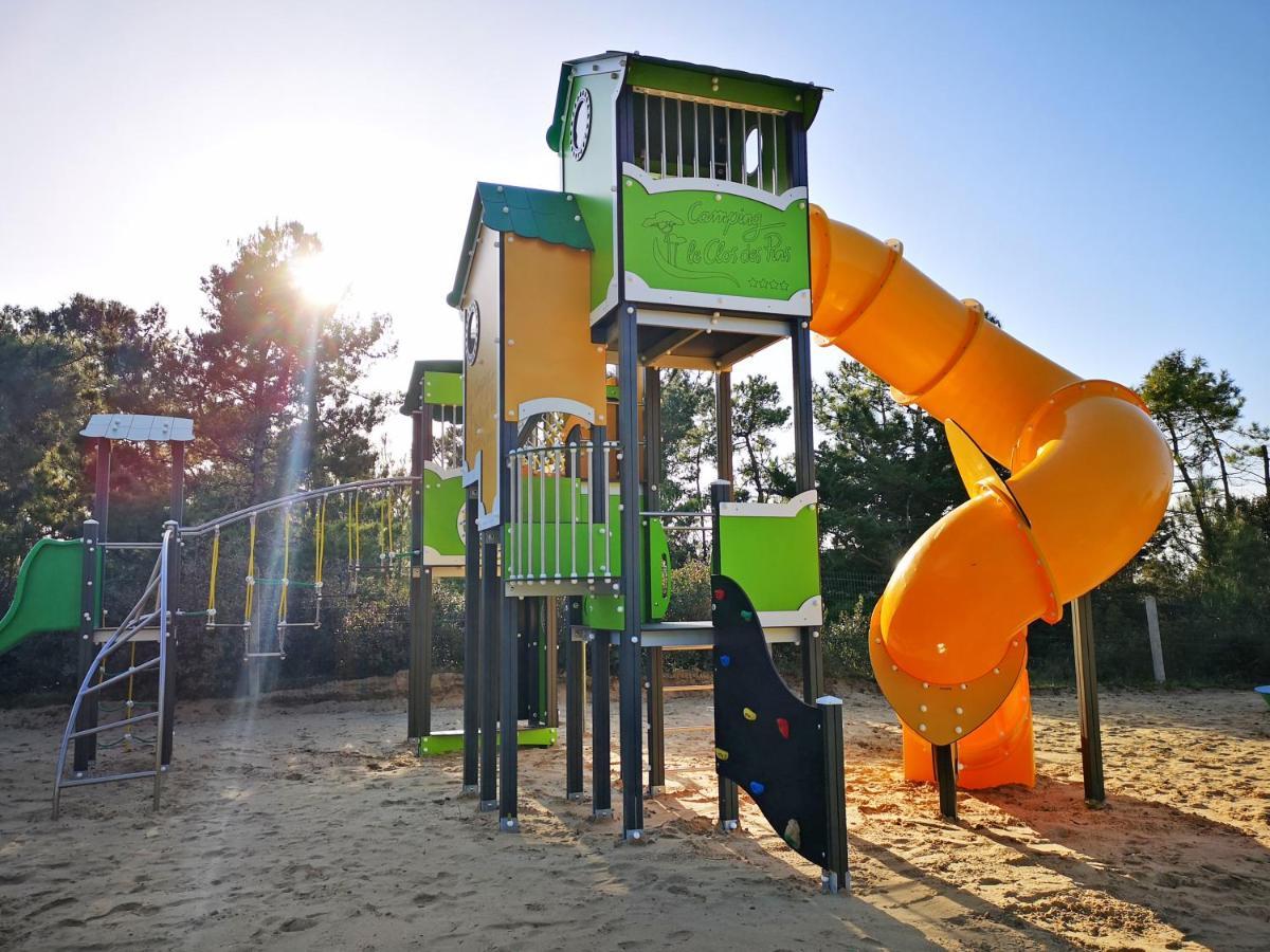 Camping Le Clos Des Pins Saint-Hilaire-de-Riez Exterior foto